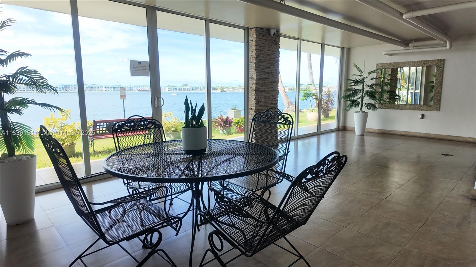 2451 SW 16th St, Fort Lauderdale, Florida image 4