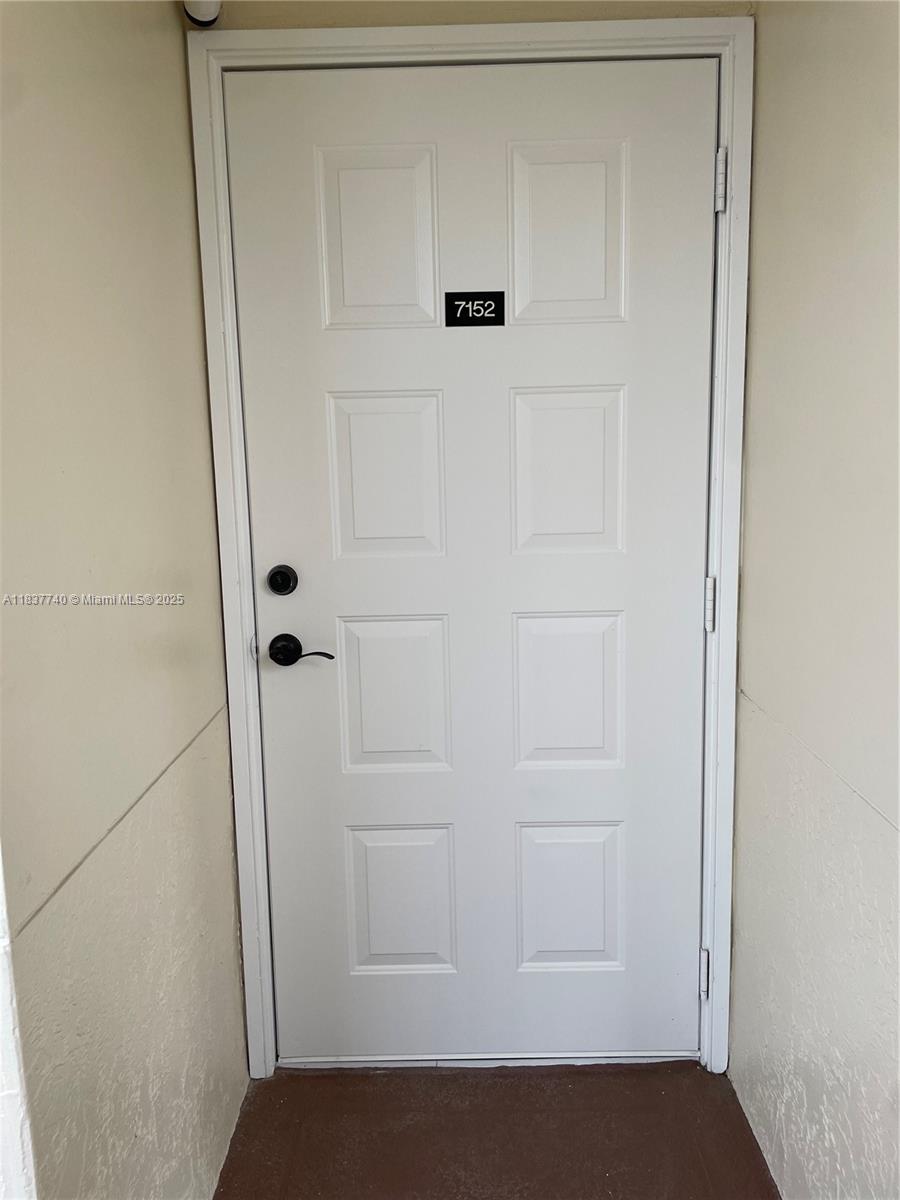 7152 S Devon Dr #304, Tamarac, Florida image 1