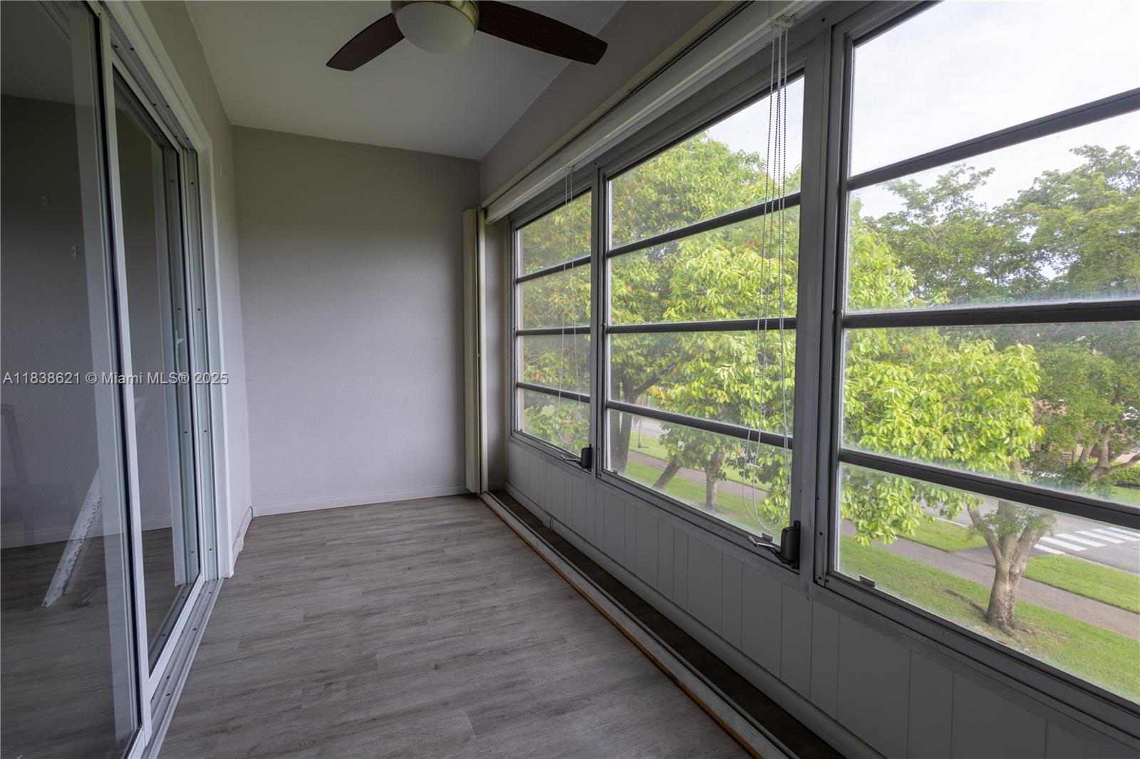Residential, Pembroke Pines, Florida image 17