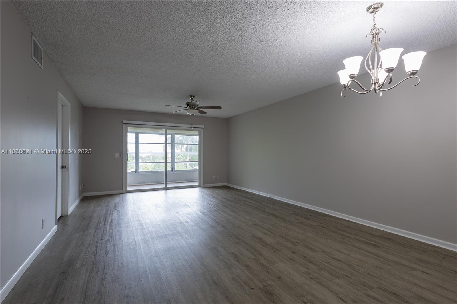 Residential, Pembroke Pines, Florida image 2