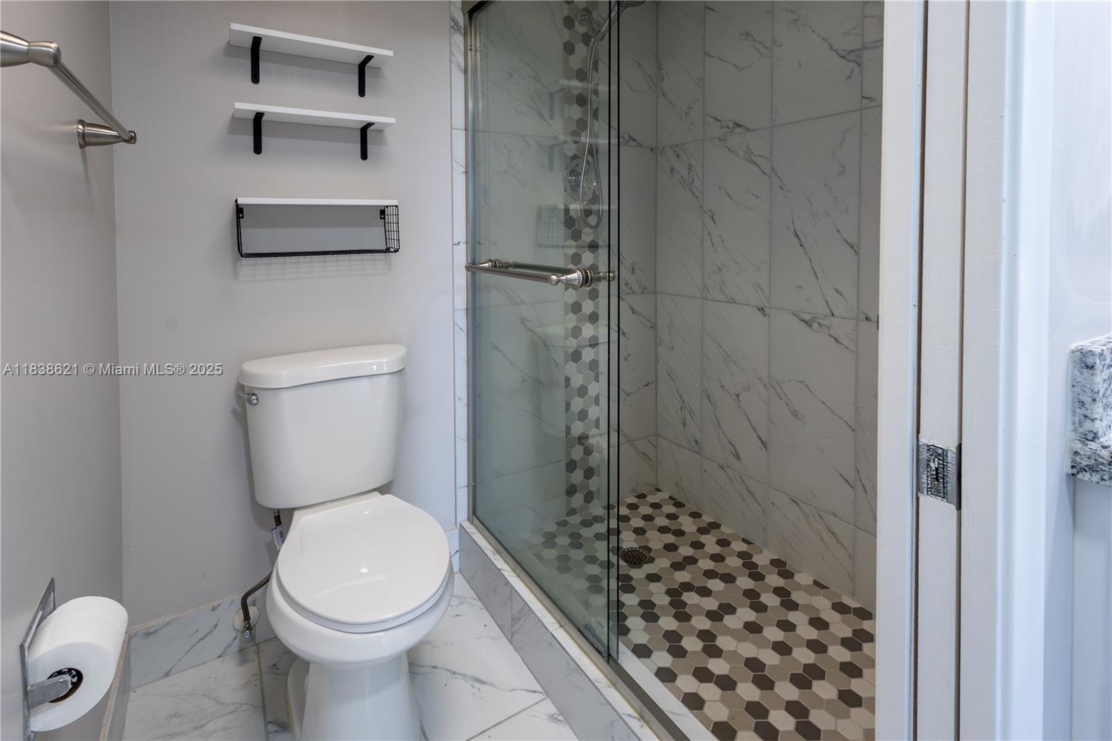Residential, Pembroke Pines, Florida image 7