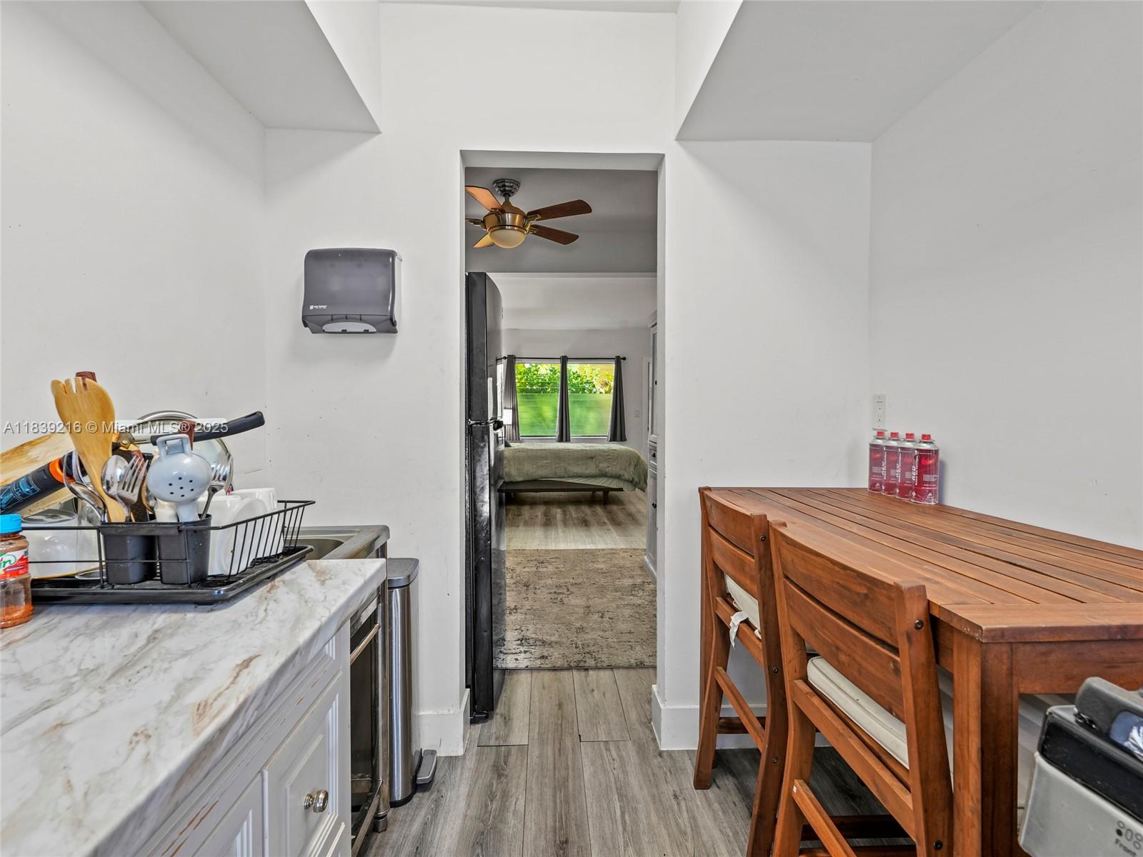1060 Pennsylvania Ave #4, Miami Beach, Florida image 9