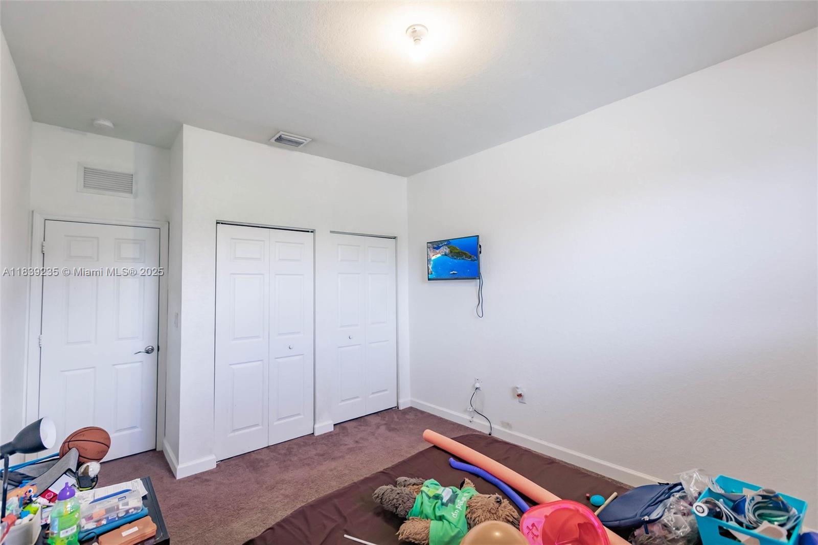6586 S Anise Ct, Davie, Florida image 16