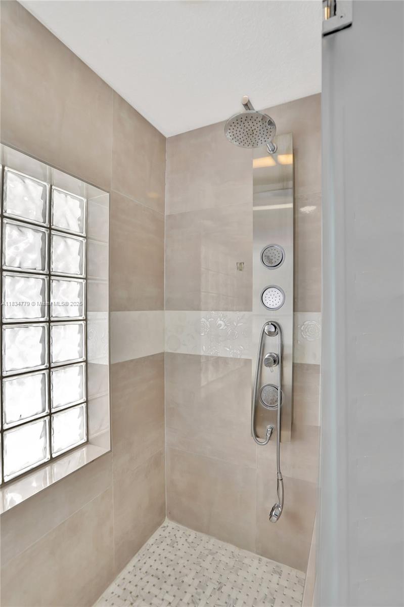 2321 SE 15th St, Pompano Beach, Florida image 44