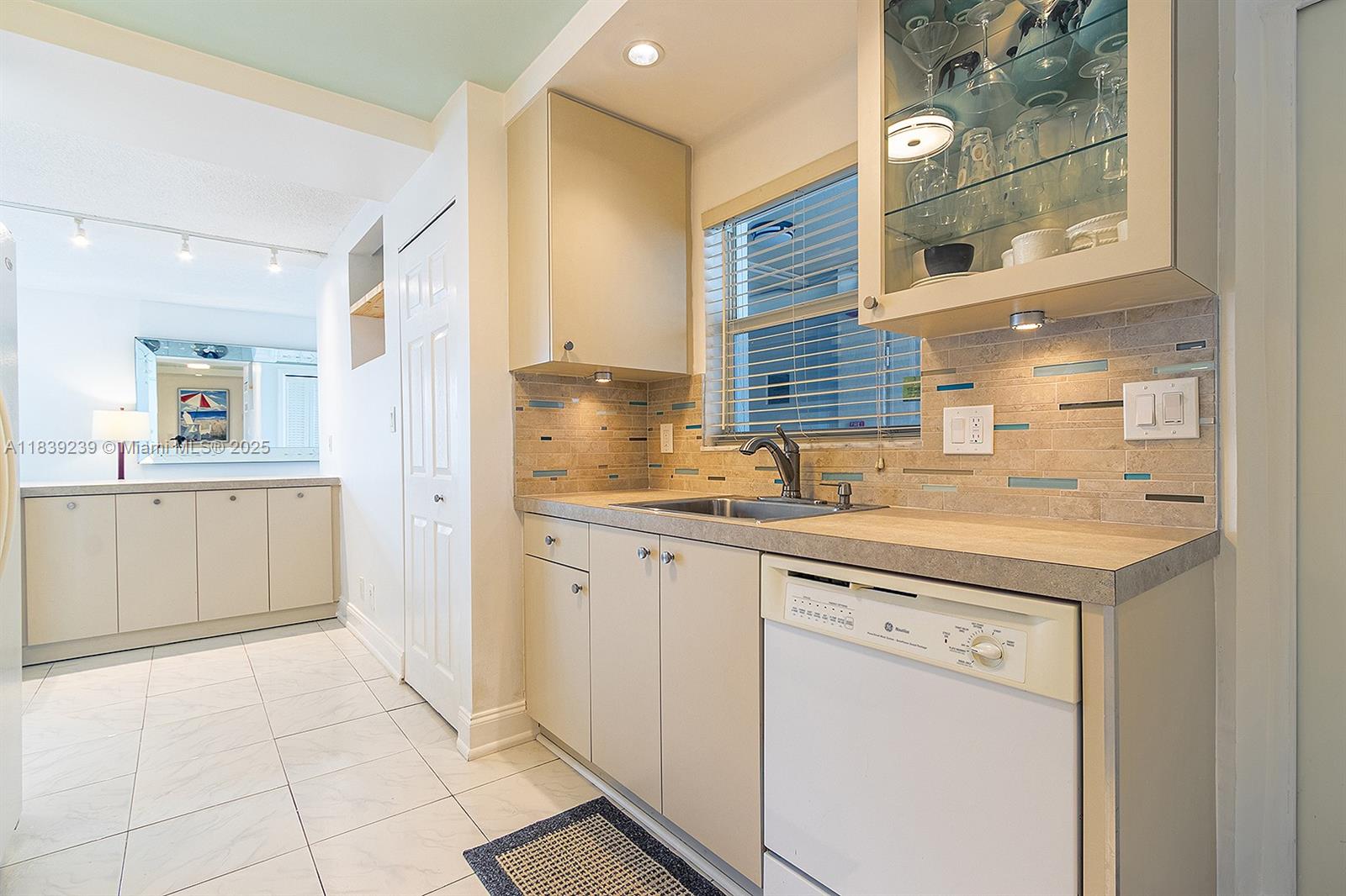 Property photo # 2