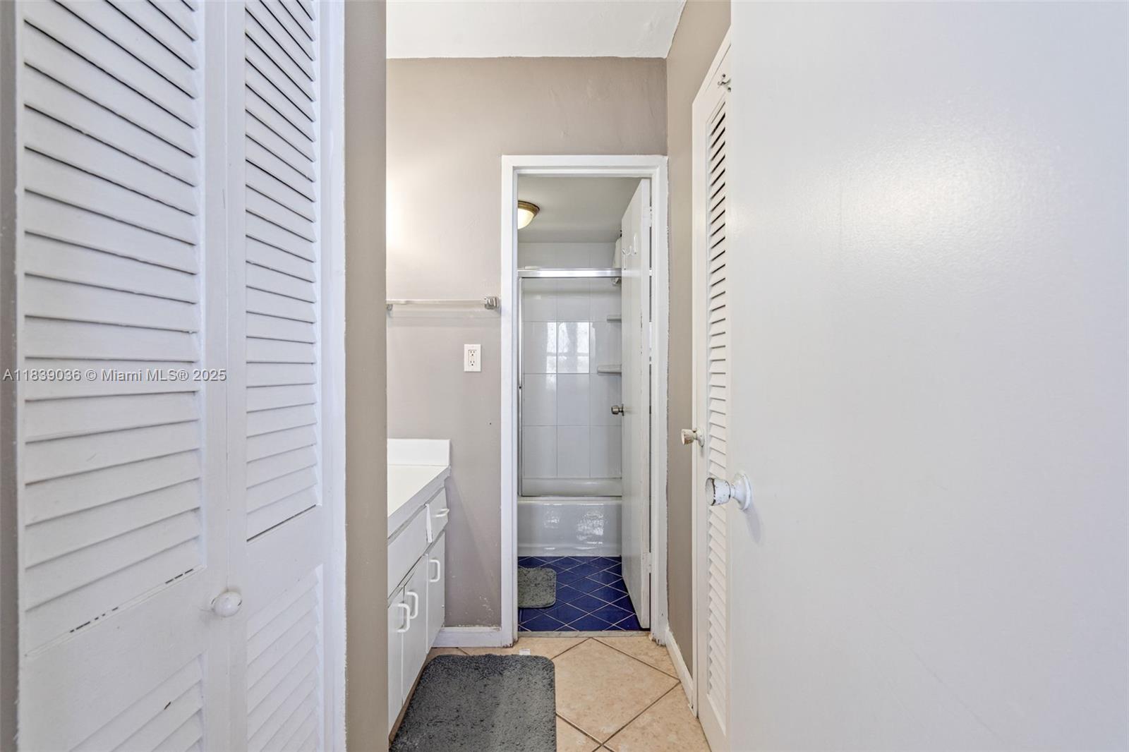2899 Collins Ave #931, Miami Beach, Florida image 12