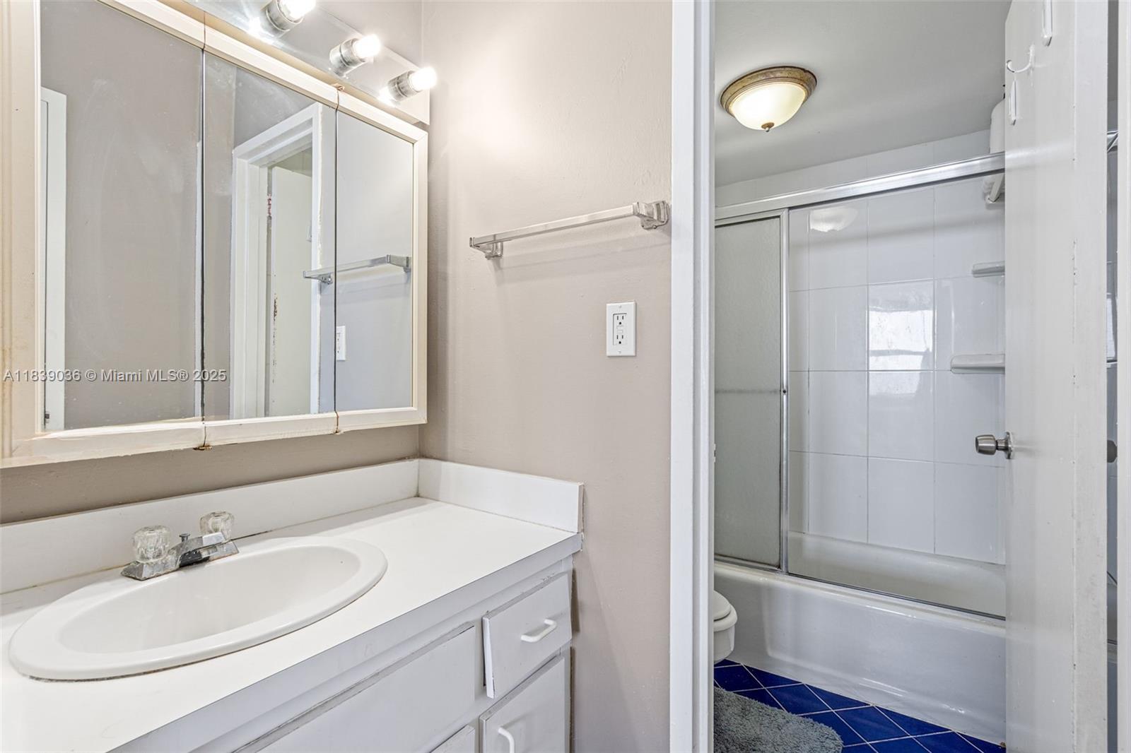 2899 Collins Ave #931, Miami Beach, Florida image 13