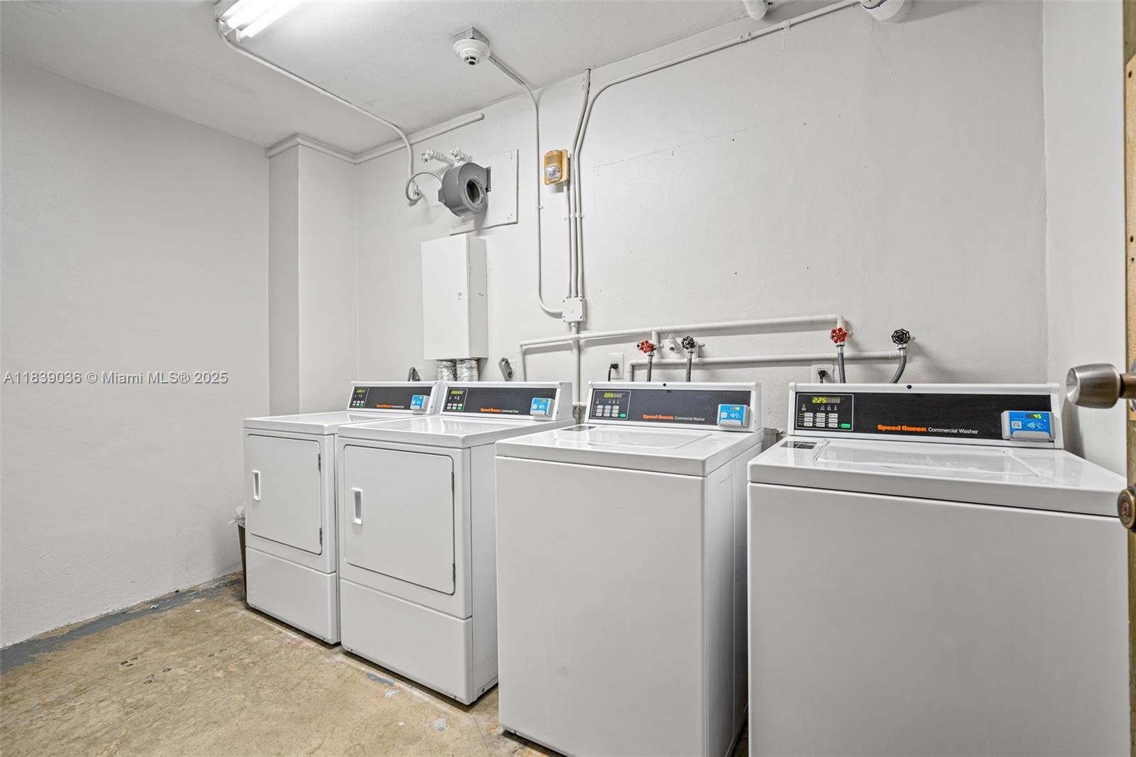 2899 Collins Ave #931, Miami Beach, Florida image 21