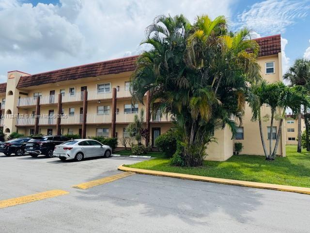 2711 N Pine Island Rd, Sunrise, Florida image 2