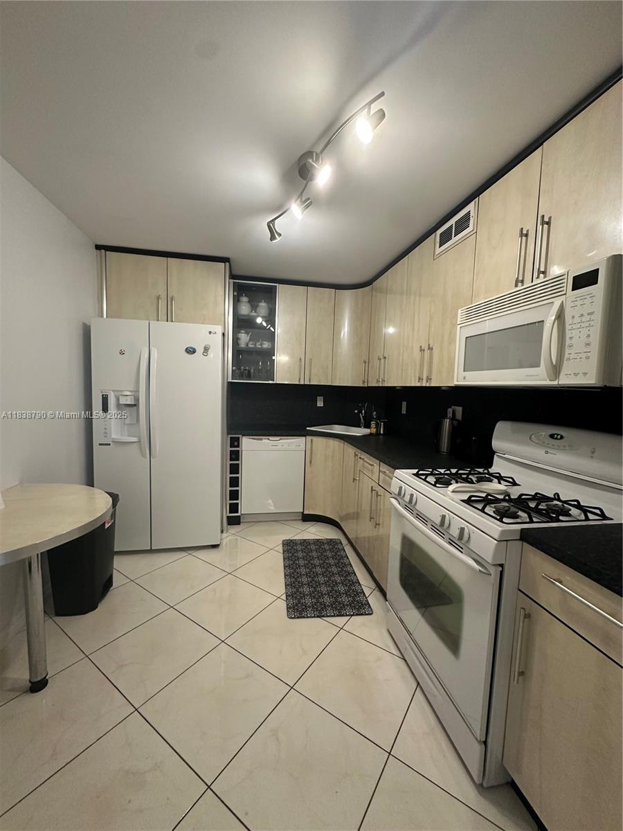 Property photo # 2