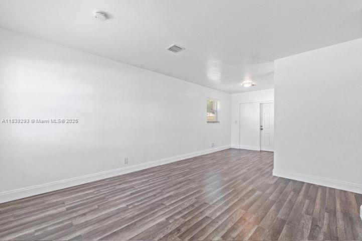 1040 NW 23rd Ter, Fort Lauderdale, Florida image 11