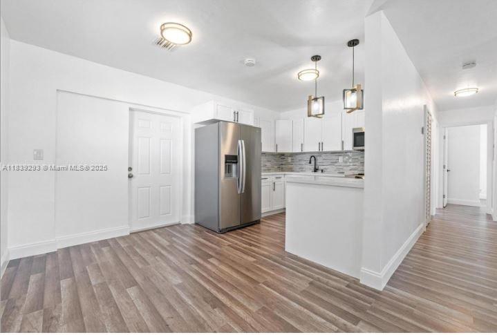 1040 NW 23rd Ter, Fort Lauderdale, Florida image 6