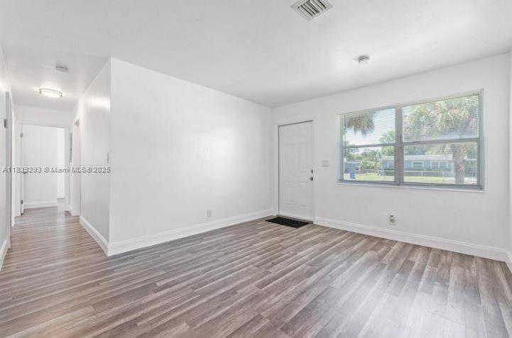 1040 NW 23rd Ter, Fort Lauderdale, Florida image 9