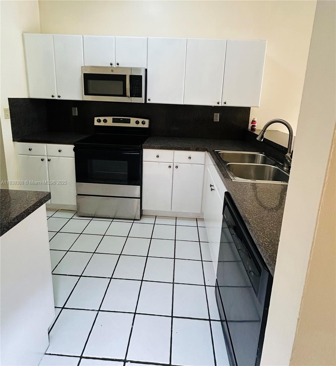 Property photo # 3