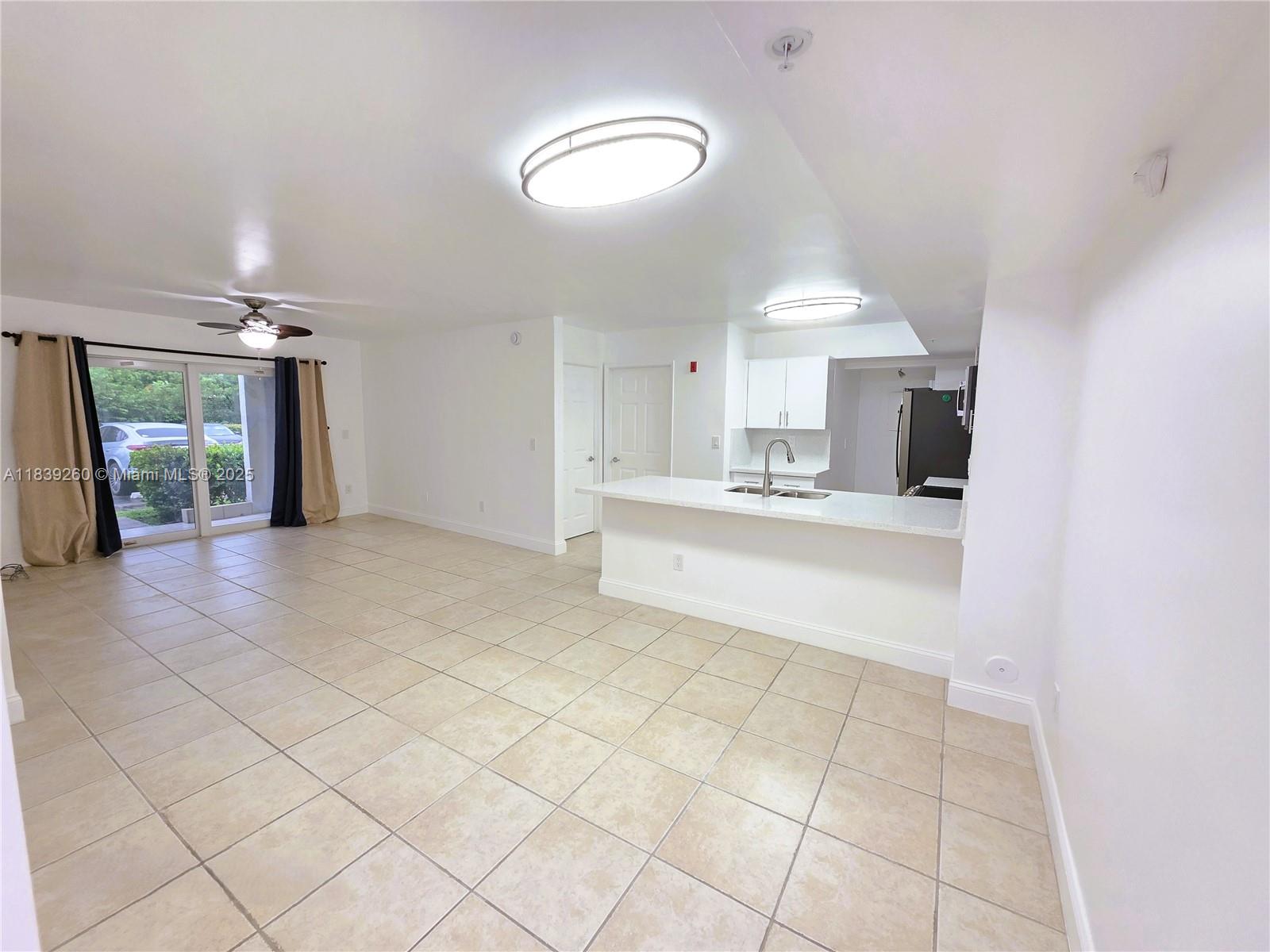 2620 S University Dr #111, Davie, Florida image 4