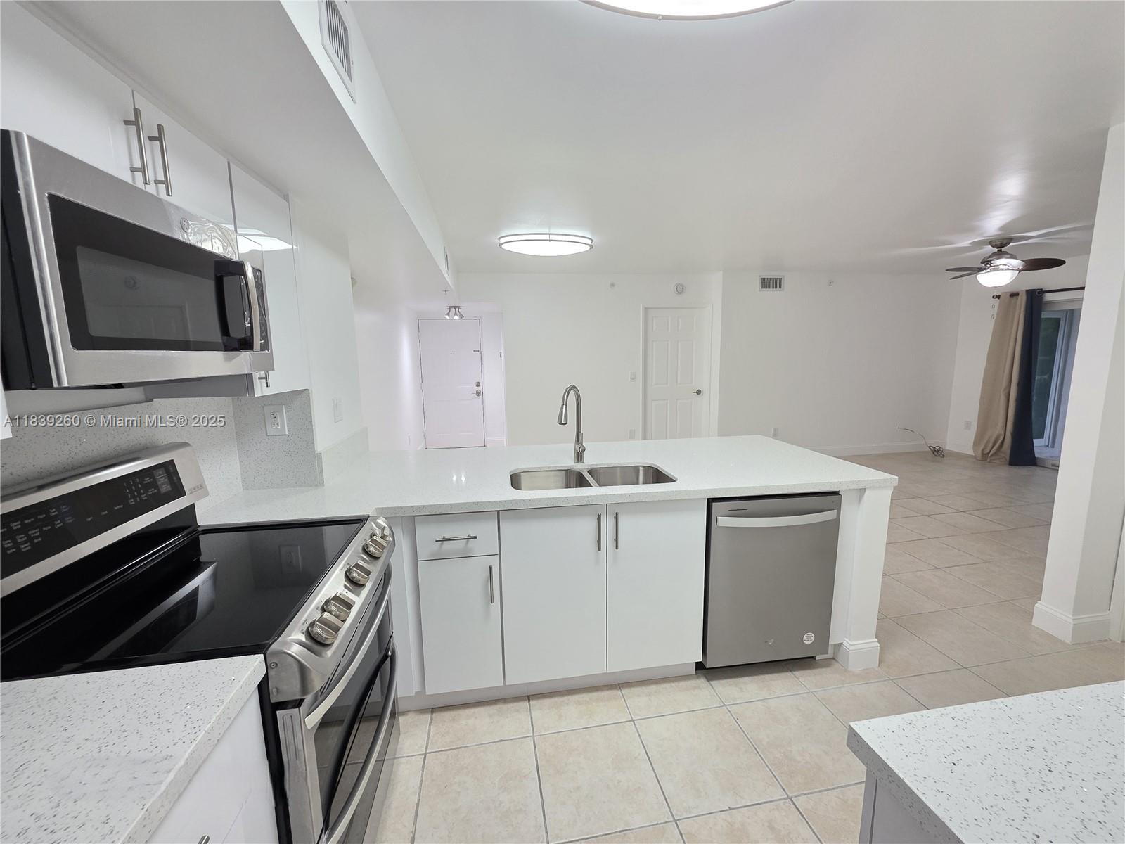 2620 S University Dr #111, Davie, Florida image 9