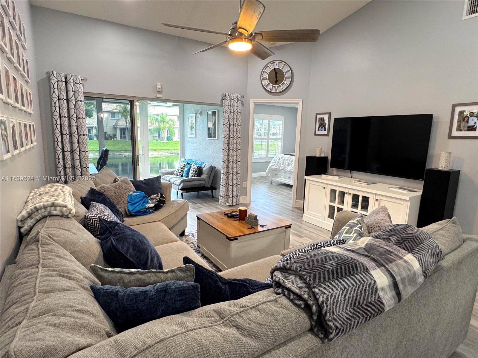 5928 NW 93rd Ter, Tamarac, Florida image 10