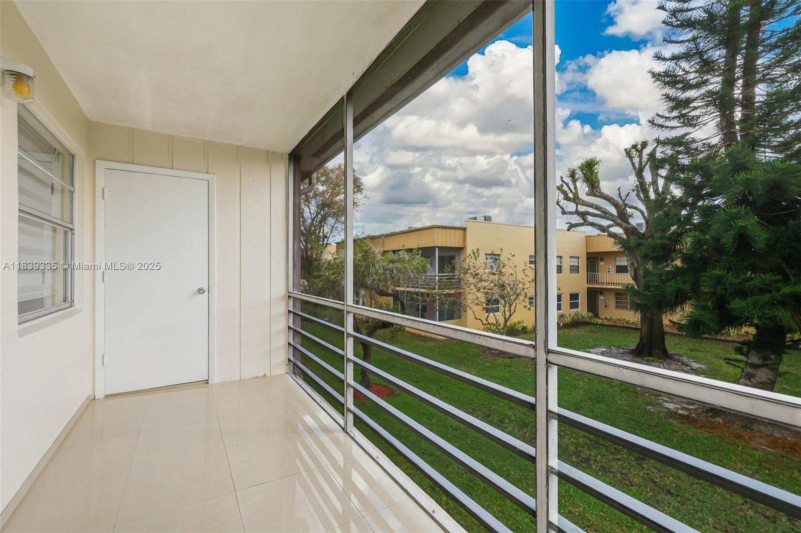 471 Capri J #471, Delray Beach, Florida image 25
