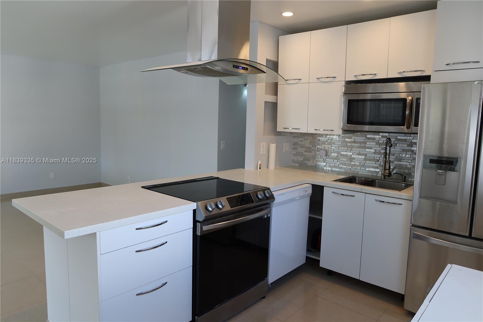 471 Capri J #471, Delray Beach, Florida image 6