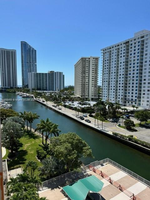 400 S Kings Point Dr #806, Sunny Isles Beach, Florida image 2
