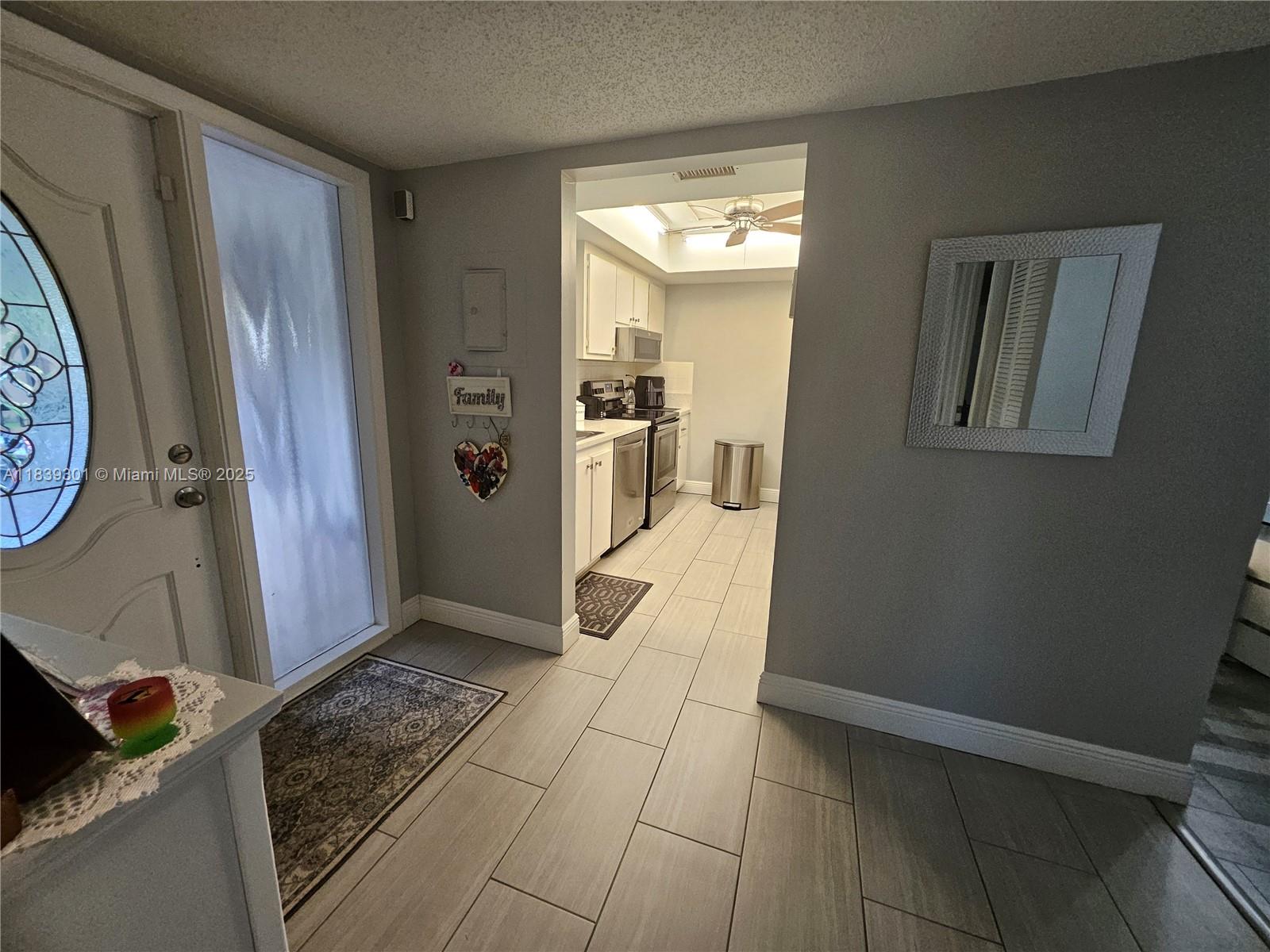 8600 NW 34th Pl #B208, Sunrise, Florida image 3