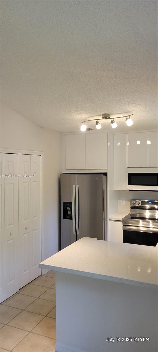 2125 NW 77th Way #201, Pembroke Pines, Florida image 3