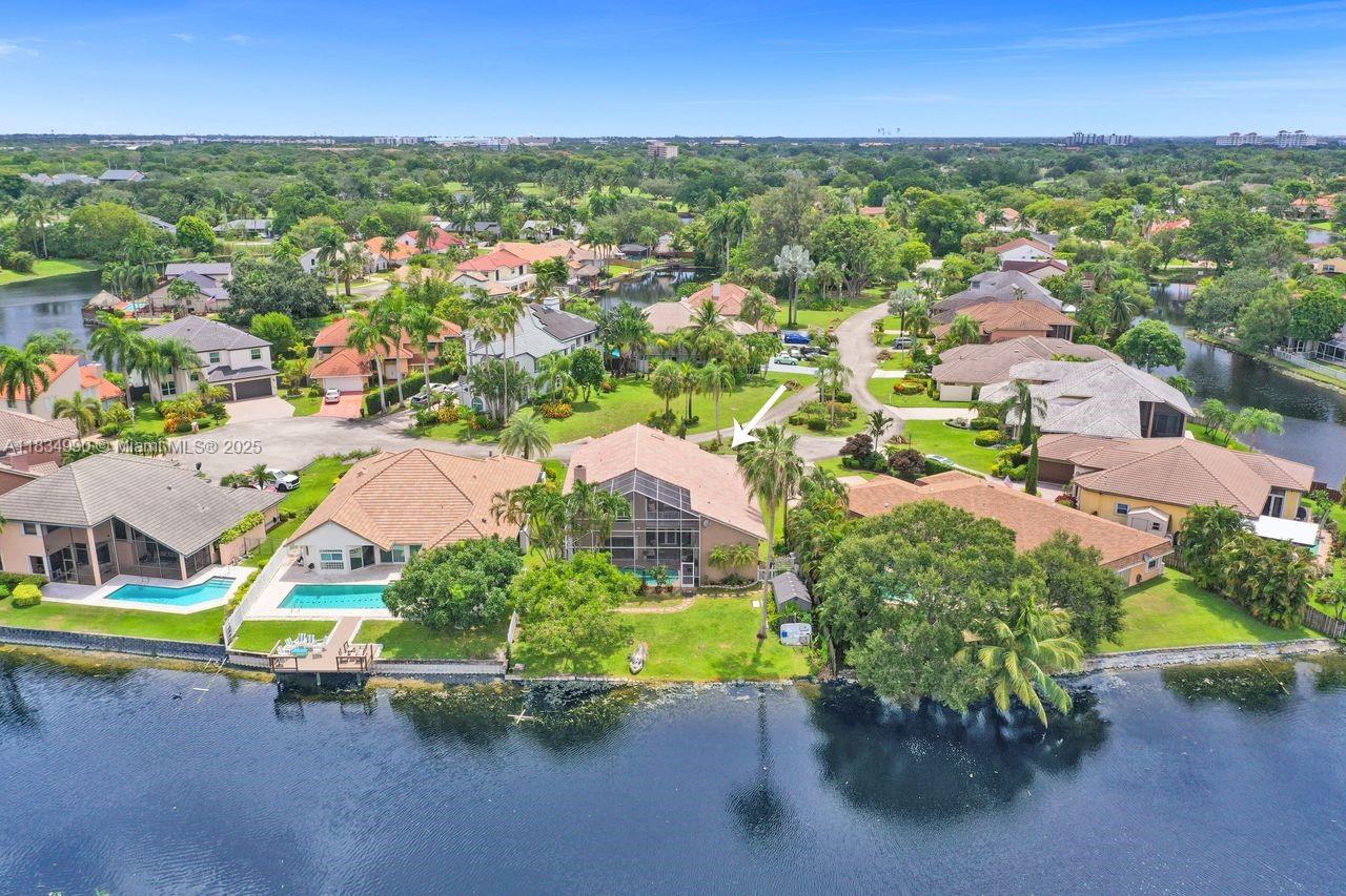 9940 SW 4th St, Plantation, Florida image 2
