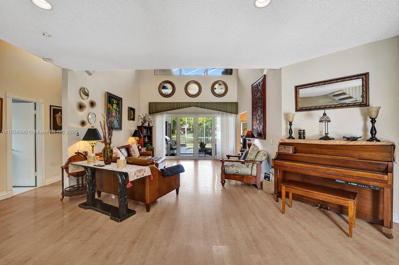 9940 SW 4th St, Plantation, Florida image 47