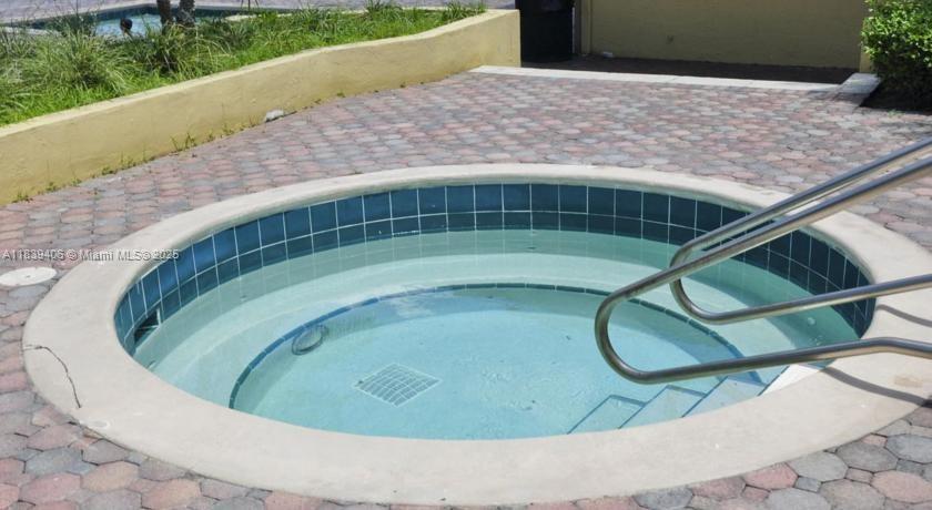 2091 NW 96th Ter #13A, Pembroke Pines, Florida image 3