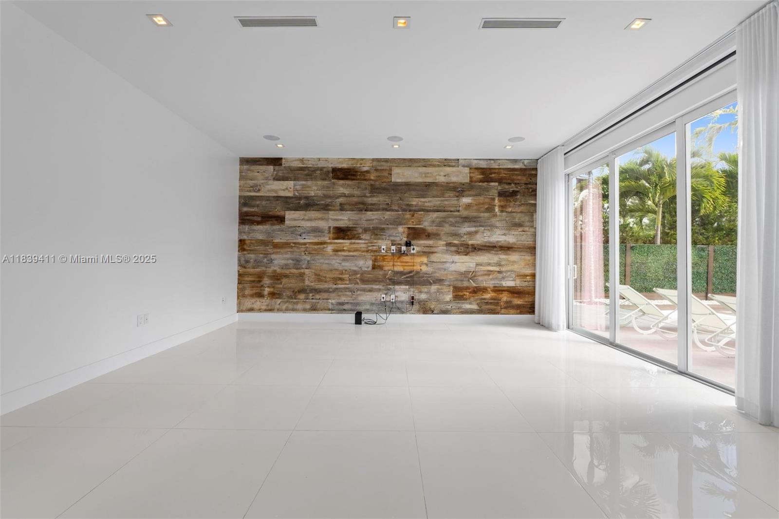 10431 NW 68th Ter, Doral, Florida image 21