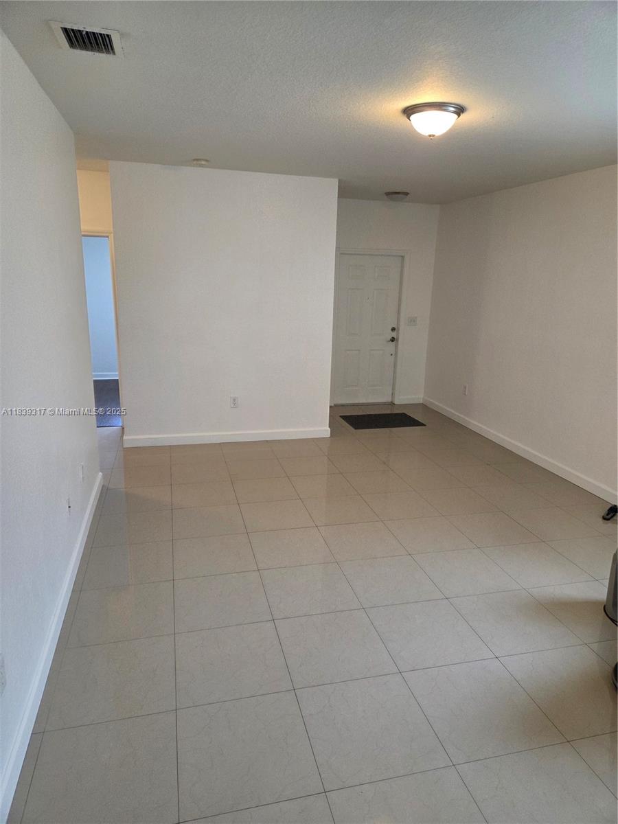 2630 NE 3rd Dr #101, Homestead, Florida image 12