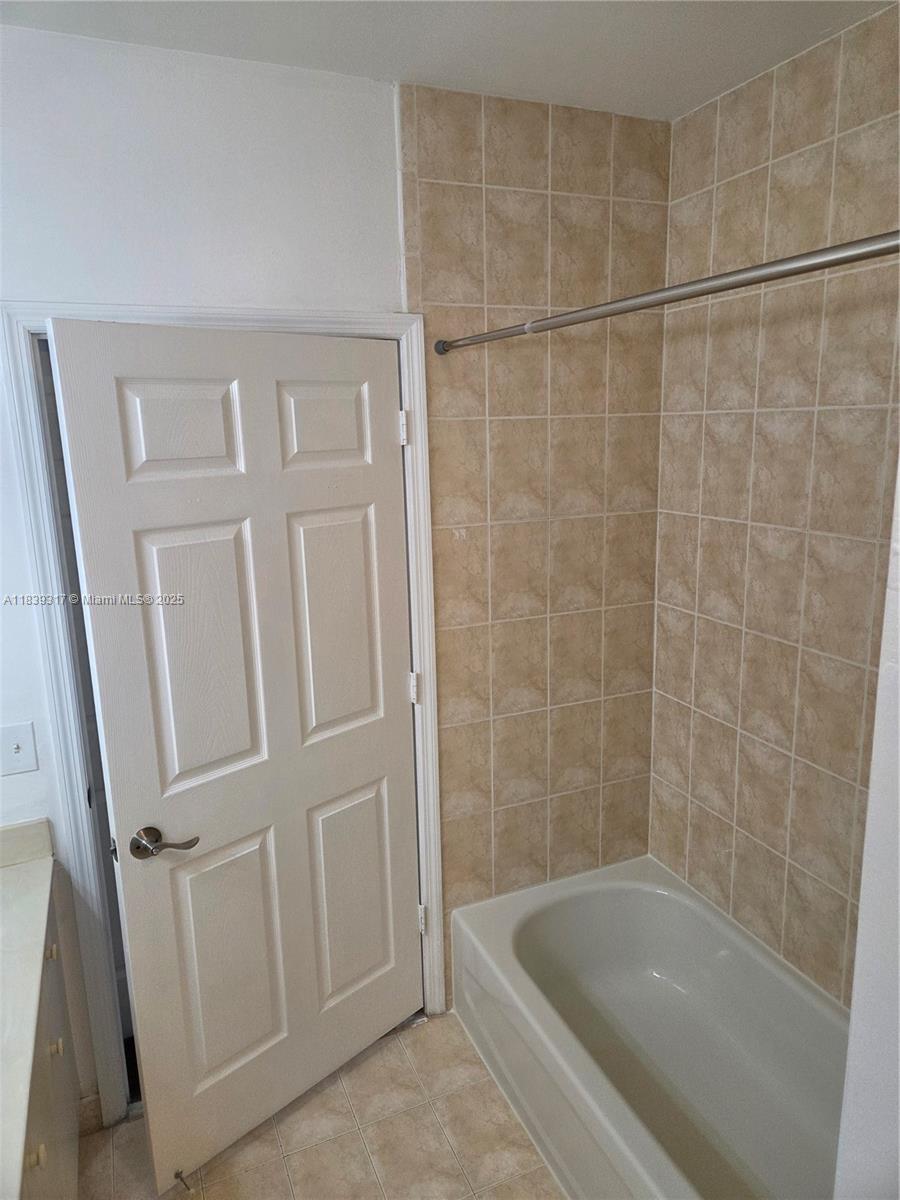 2630 NE 3rd Dr #101, Homestead, Florida image 17