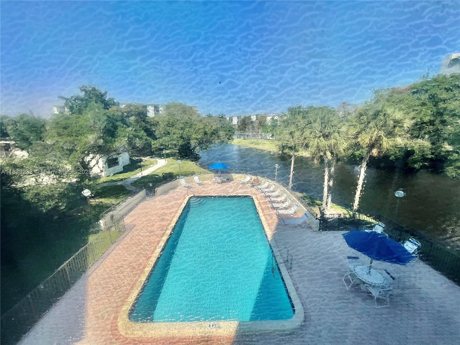 2309 S Cypress Bend Dr #311D, Pompano Beach, Florida image 13