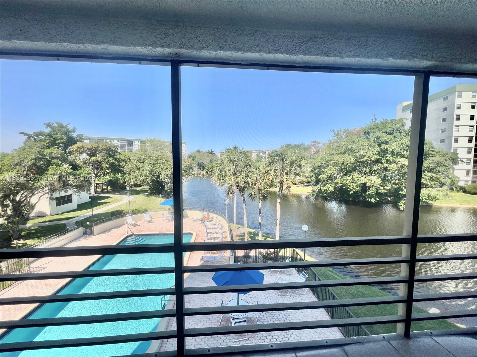 2309 S Cypress Bend Dr #311D, Pompano Beach, Florida image 14