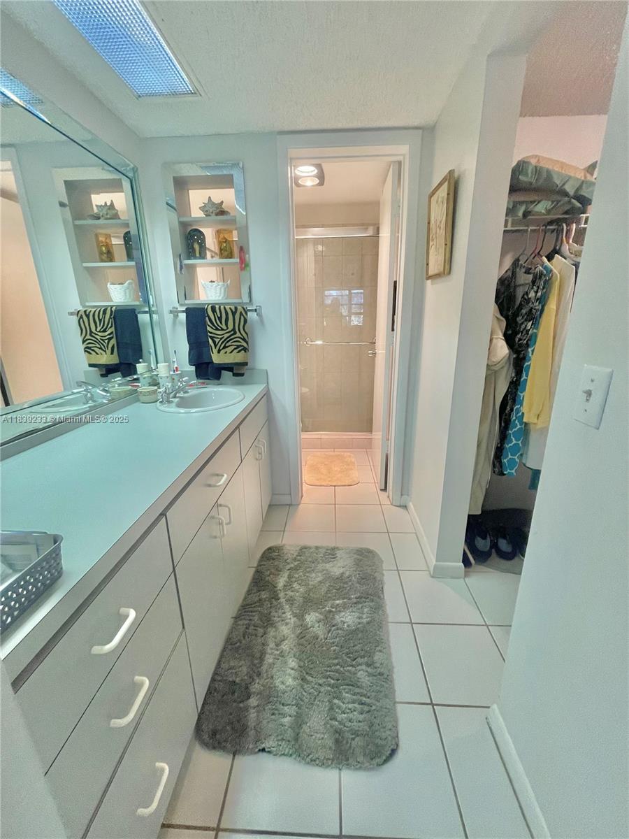 2309 S Cypress Bend Dr #311D, Pompano Beach, Florida image 30