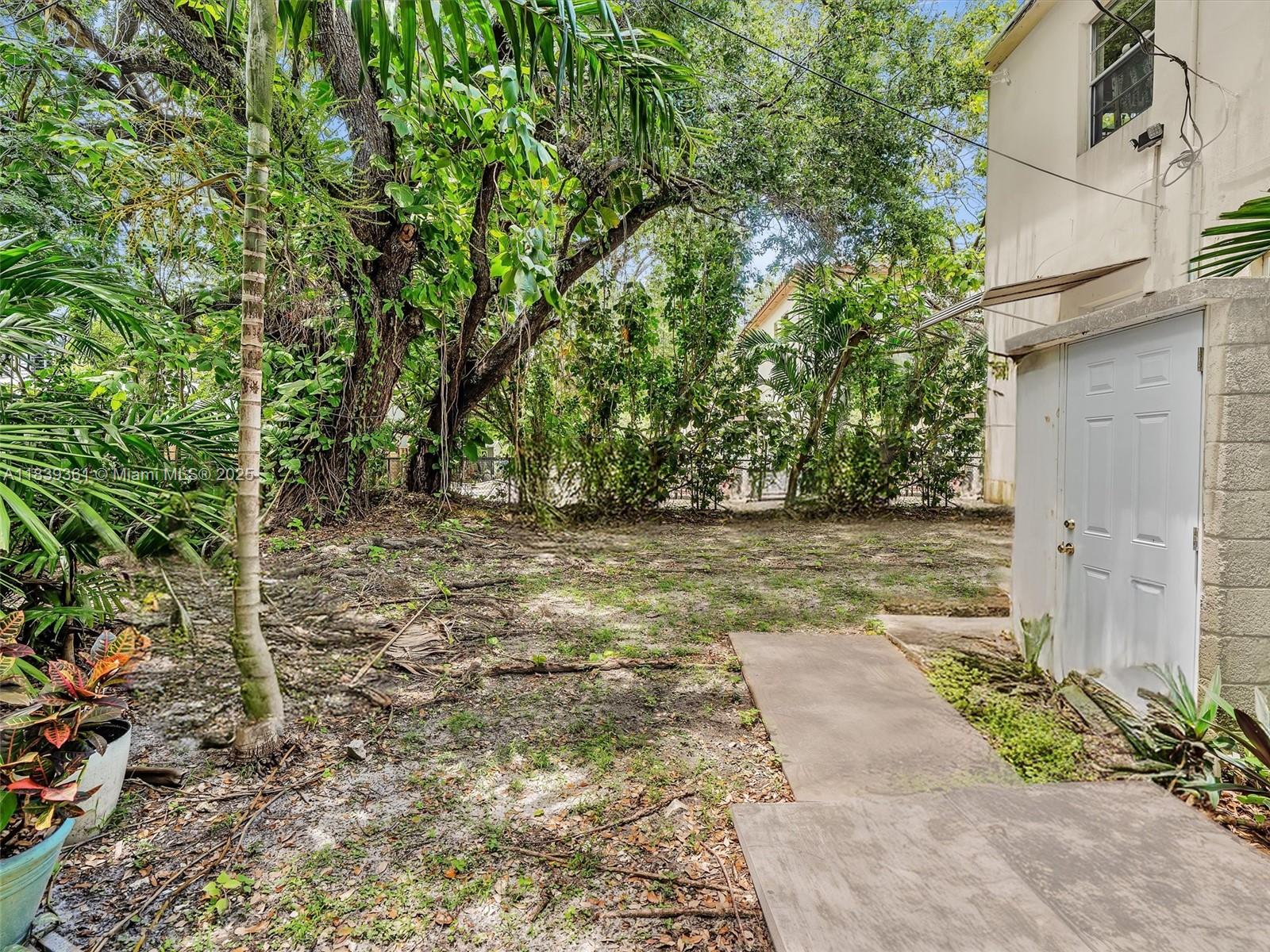3210 E Elizabeth St, Miami, Florida image 30