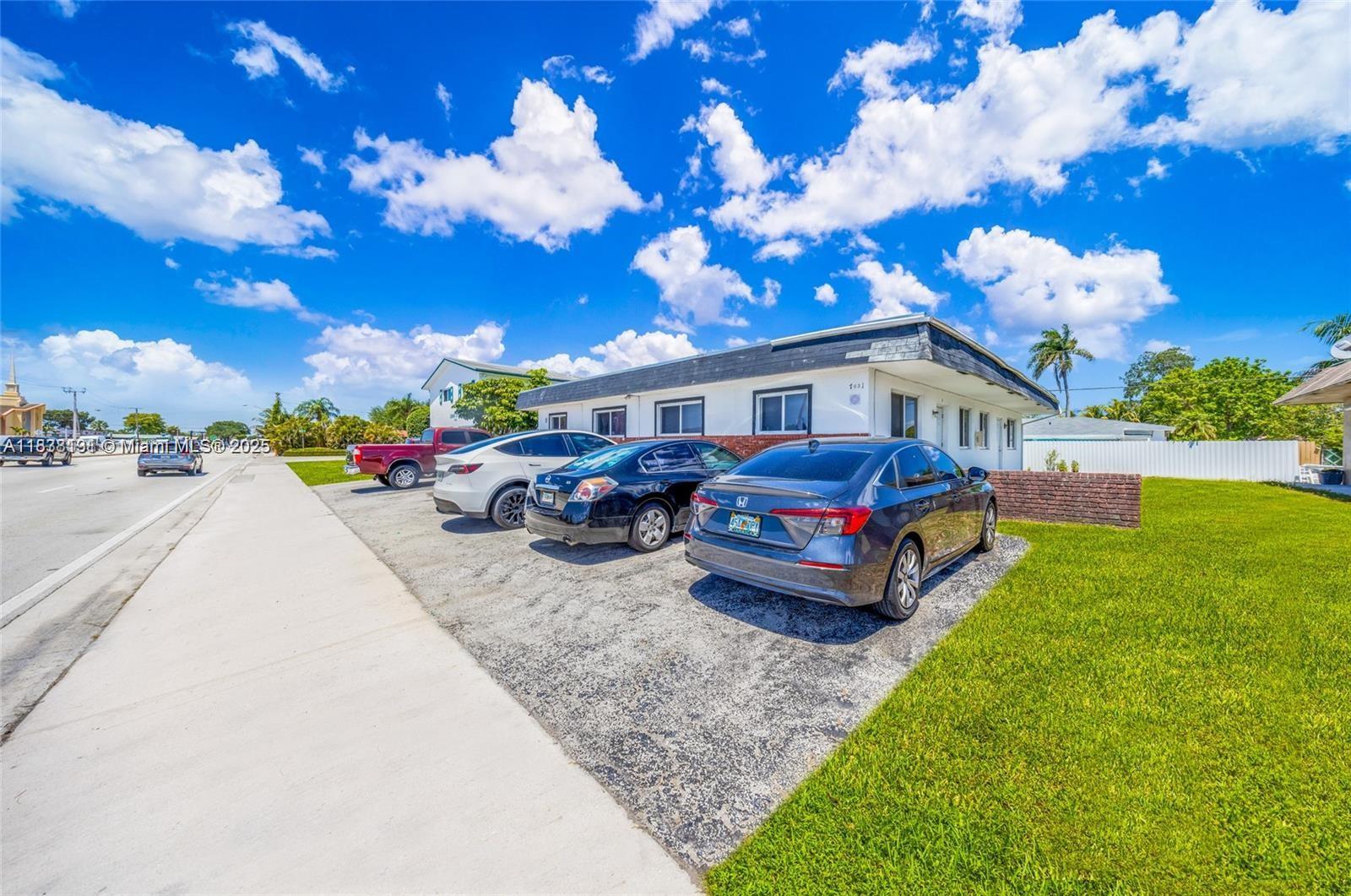 7031 Pembroke Rd, Pembroke Pines, Florida image 7