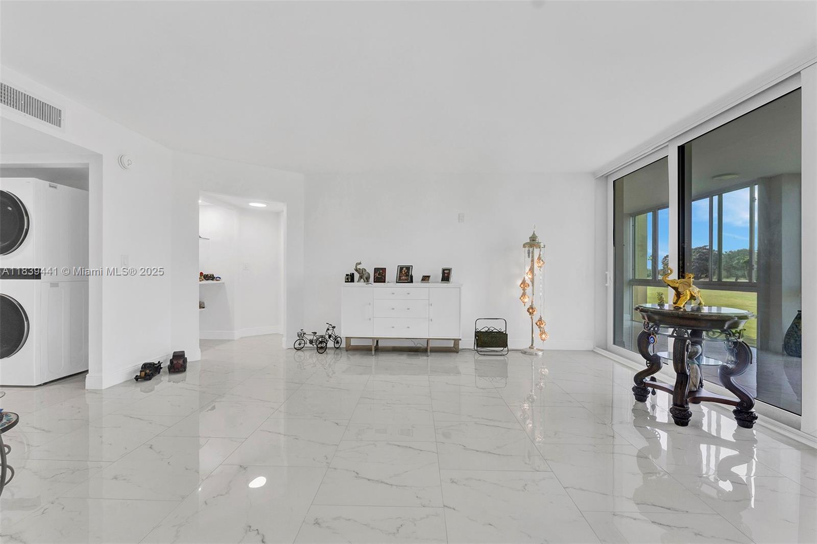 3661 Via Poinciana #206, Lake Worth, Florida image 13