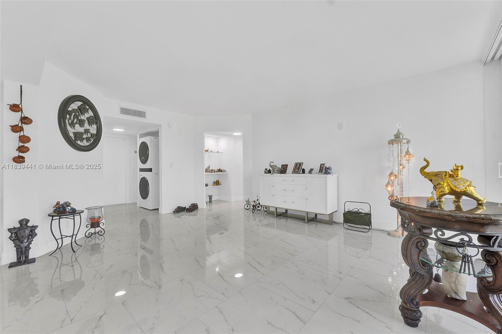 3661 Via Poinciana #206, Lake Worth, Florida image 15