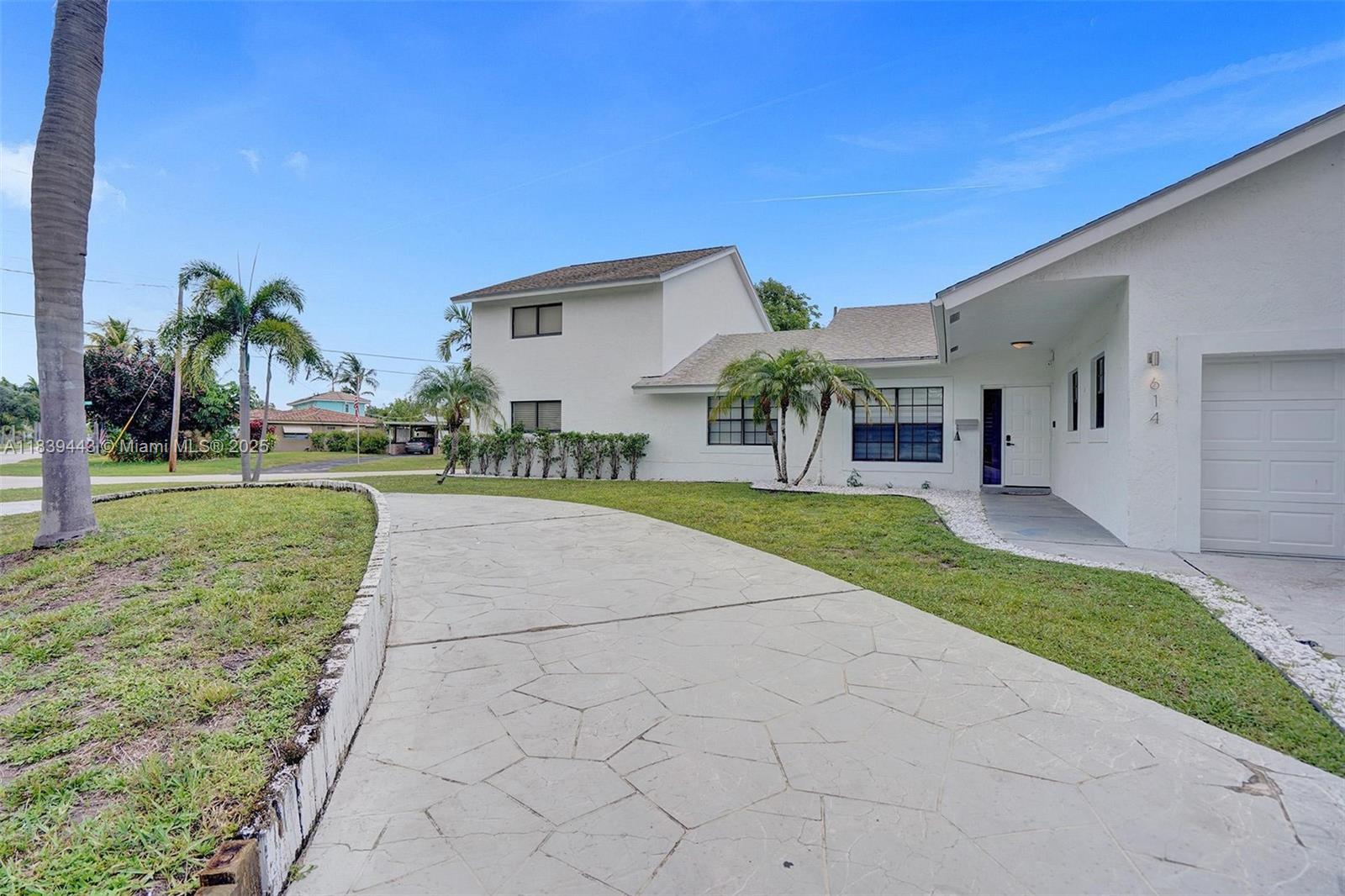 614 SE 12th Ave, Deerfield Beach, Florida image 2