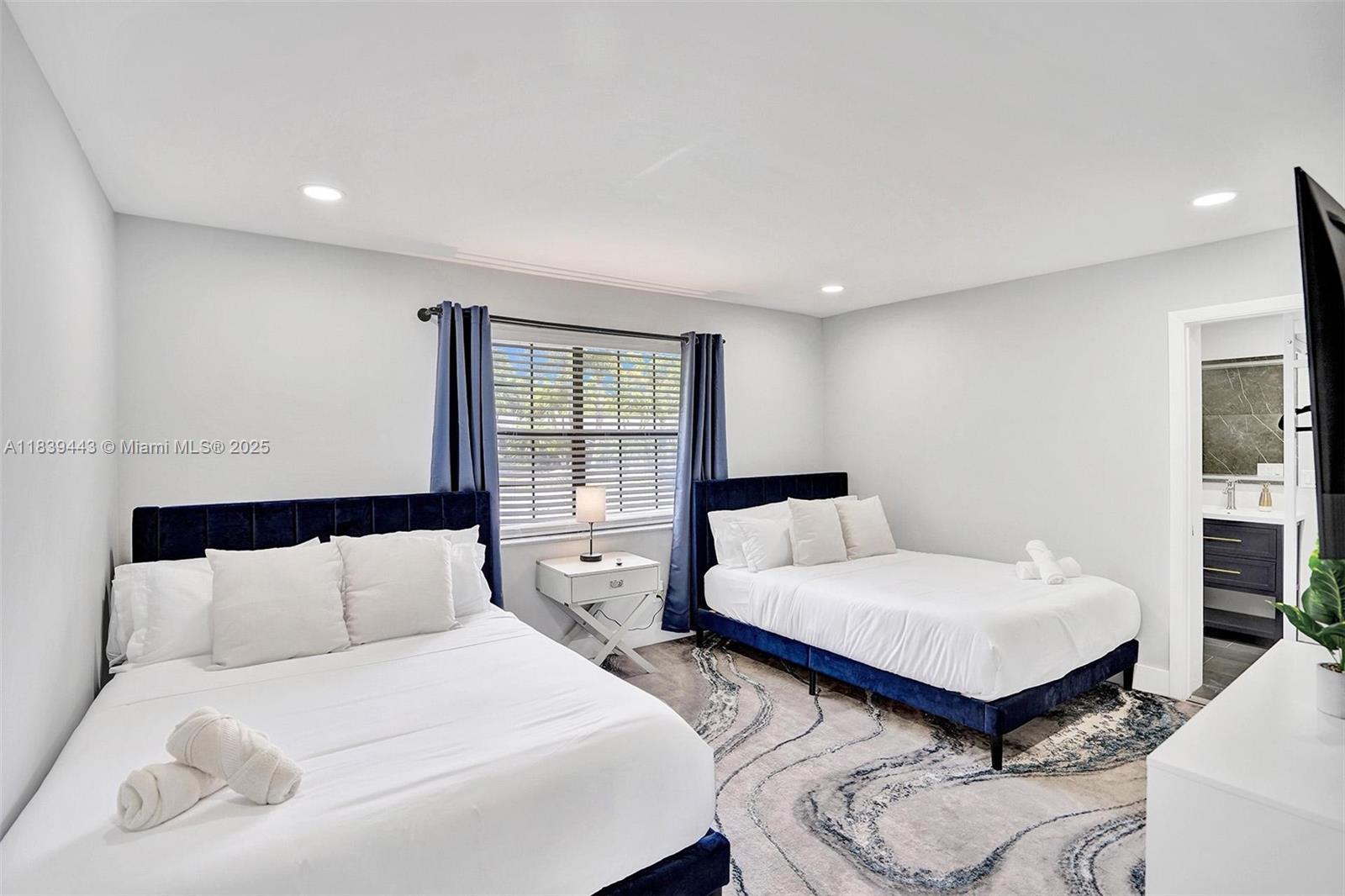 614 SE 12th Ave, Deerfield Beach, Florida image 27