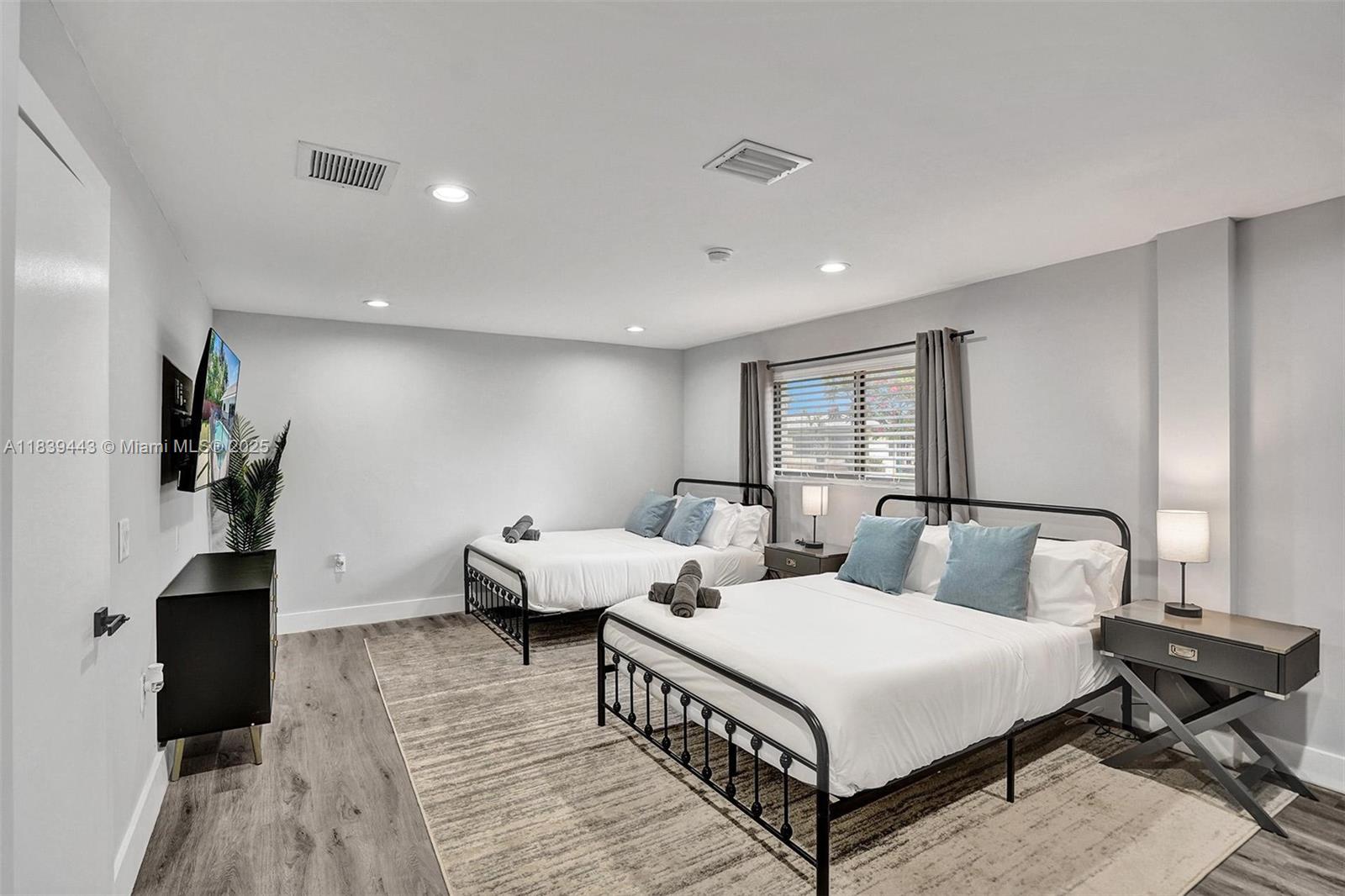 614 SE 12th Ave, Deerfield Beach, Florida image 33