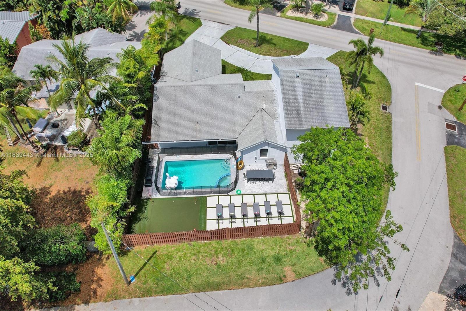 614 SE 12th Ave, Deerfield Beach, Florida image 4