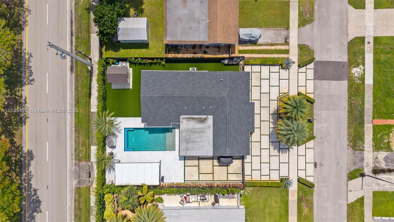 8115 NW 185th Ter, Hialeah, Florida image 49