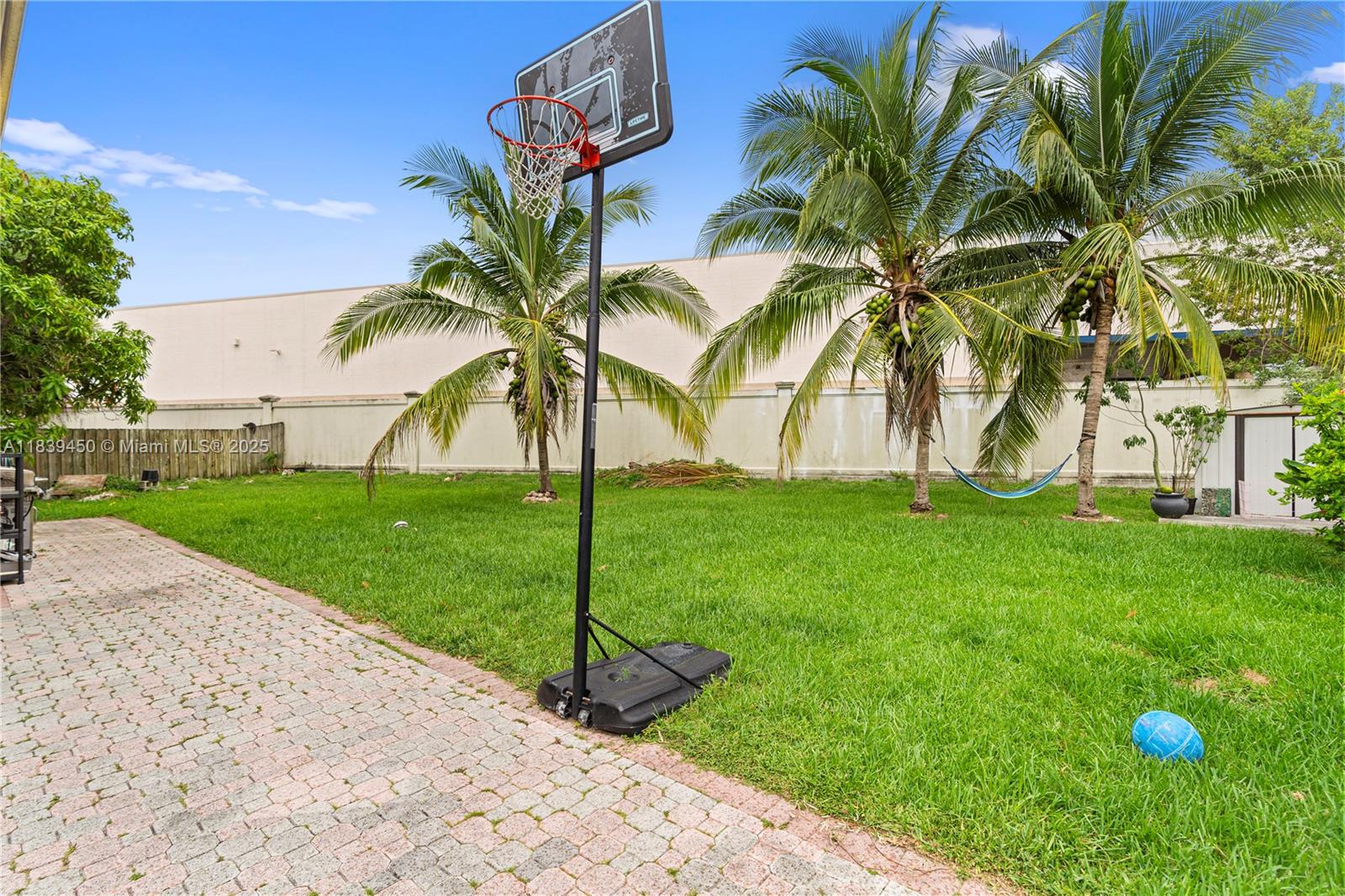 554 NE 20th Ave, Homestead, Florida image 25
