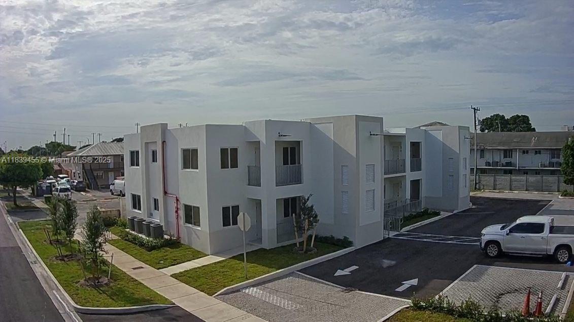 Property photo # 0