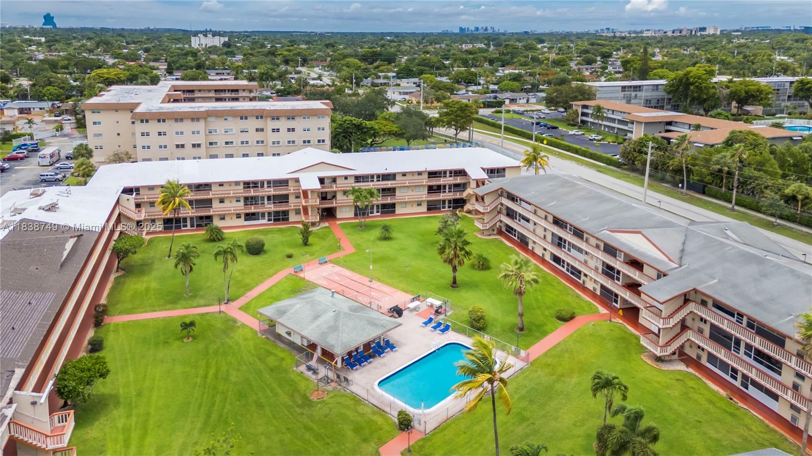 5300 Washington St #C113, Hollywood, Florida image 19