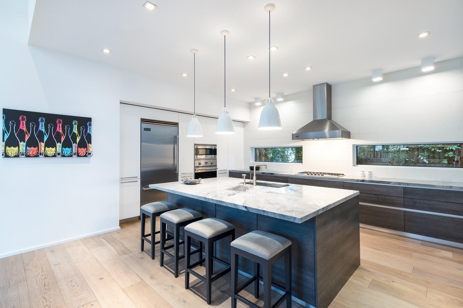 335 W 46th St, Miami Beach, Florida image 12