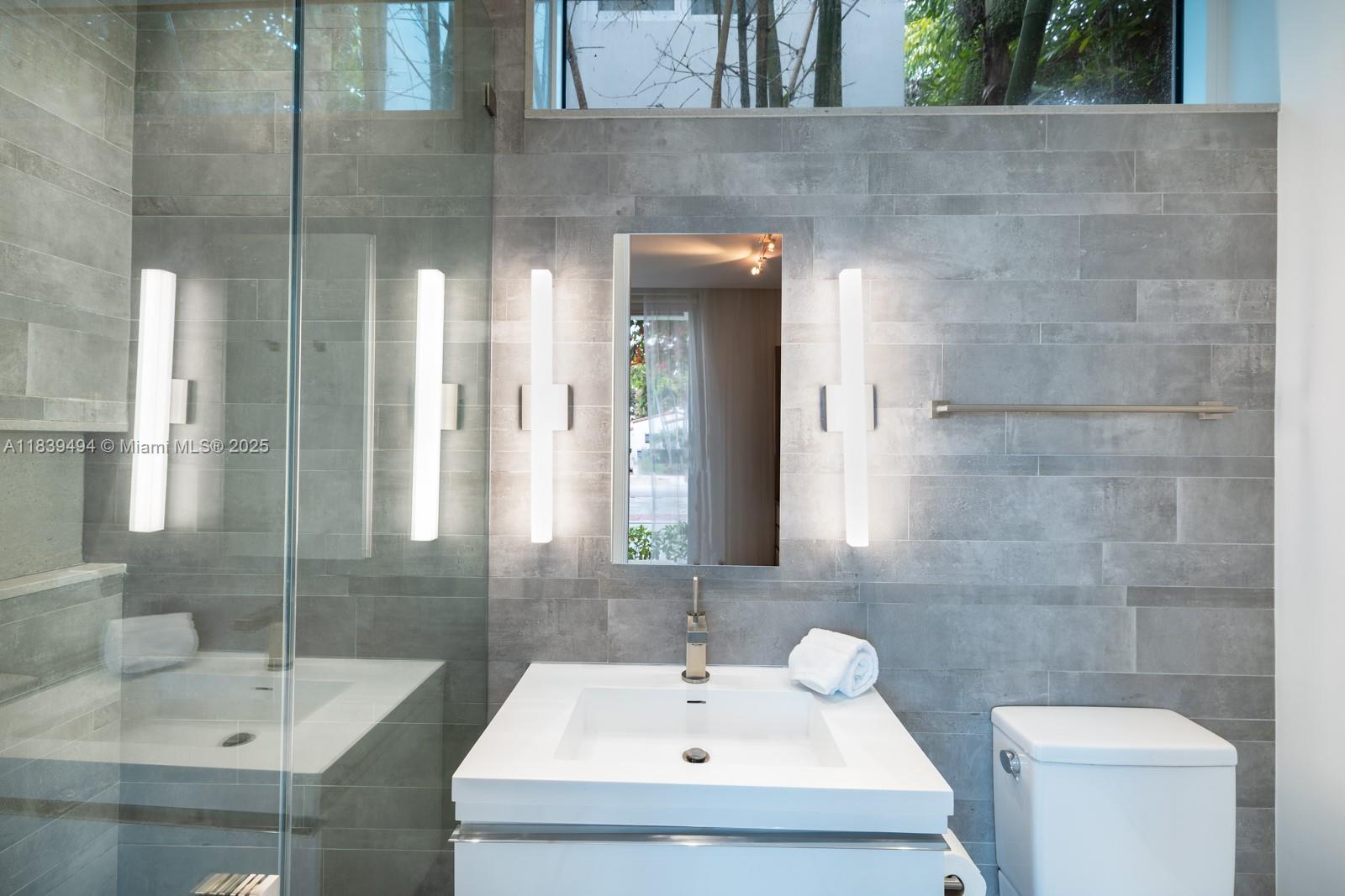 335 W 46th St, Miami Beach, Florida image 25