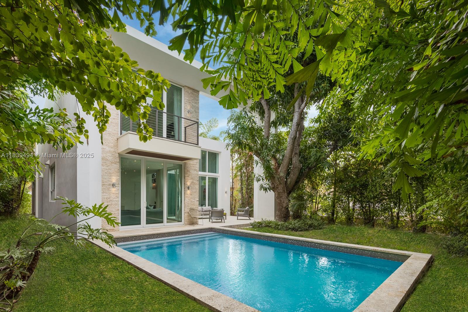 335 W 46th St, Miami Beach, Florida image 4